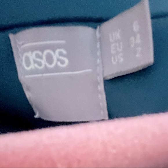 ASOS PREMIUM - GREEN DEEP FOLD OFF SHOULDER PEPLUM MIDI DRESS - Picture 4 of 5